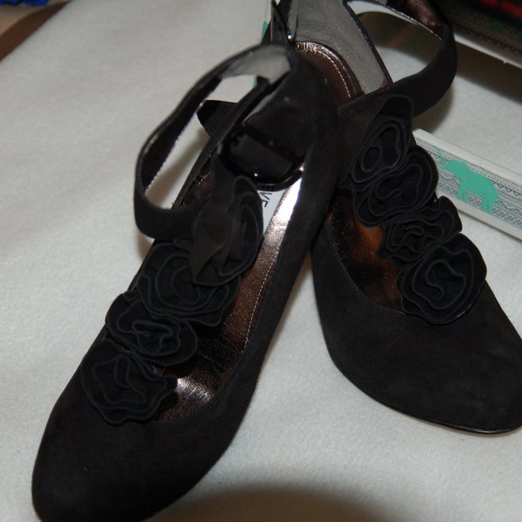 STEVE MADDEN TRICKKED BLACK PUMPS - Picture 5 of 8